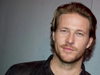 What is Luke Bracey up to today? About His Girlfriend, Net Worth