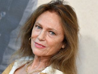 How is Jacqueline Bisset doing now? Her Husband, Net Worth